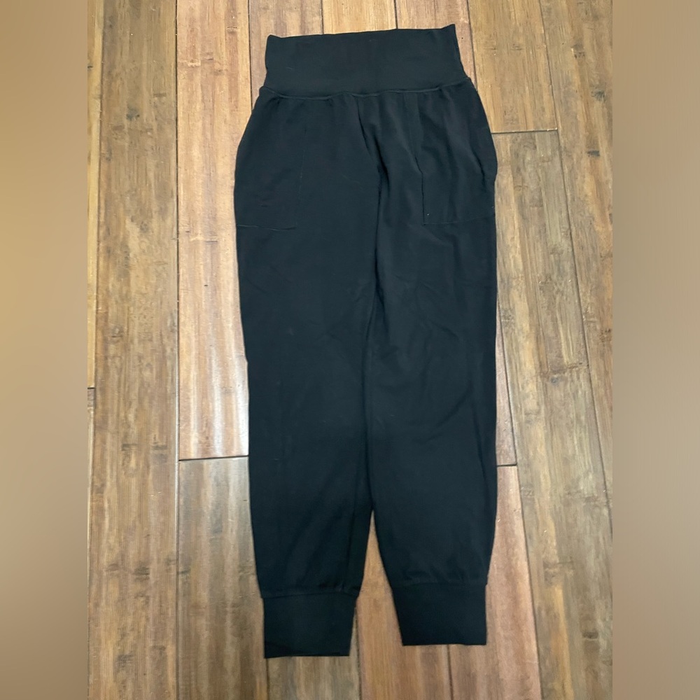 Athleta salutation joggers xs